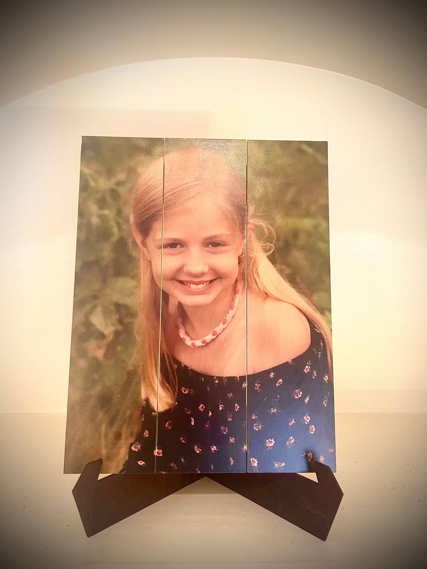 Wide Stance Wood Display Easel | Art, Photo & Plate Stand | 5 Sizes, 12 Finishes
