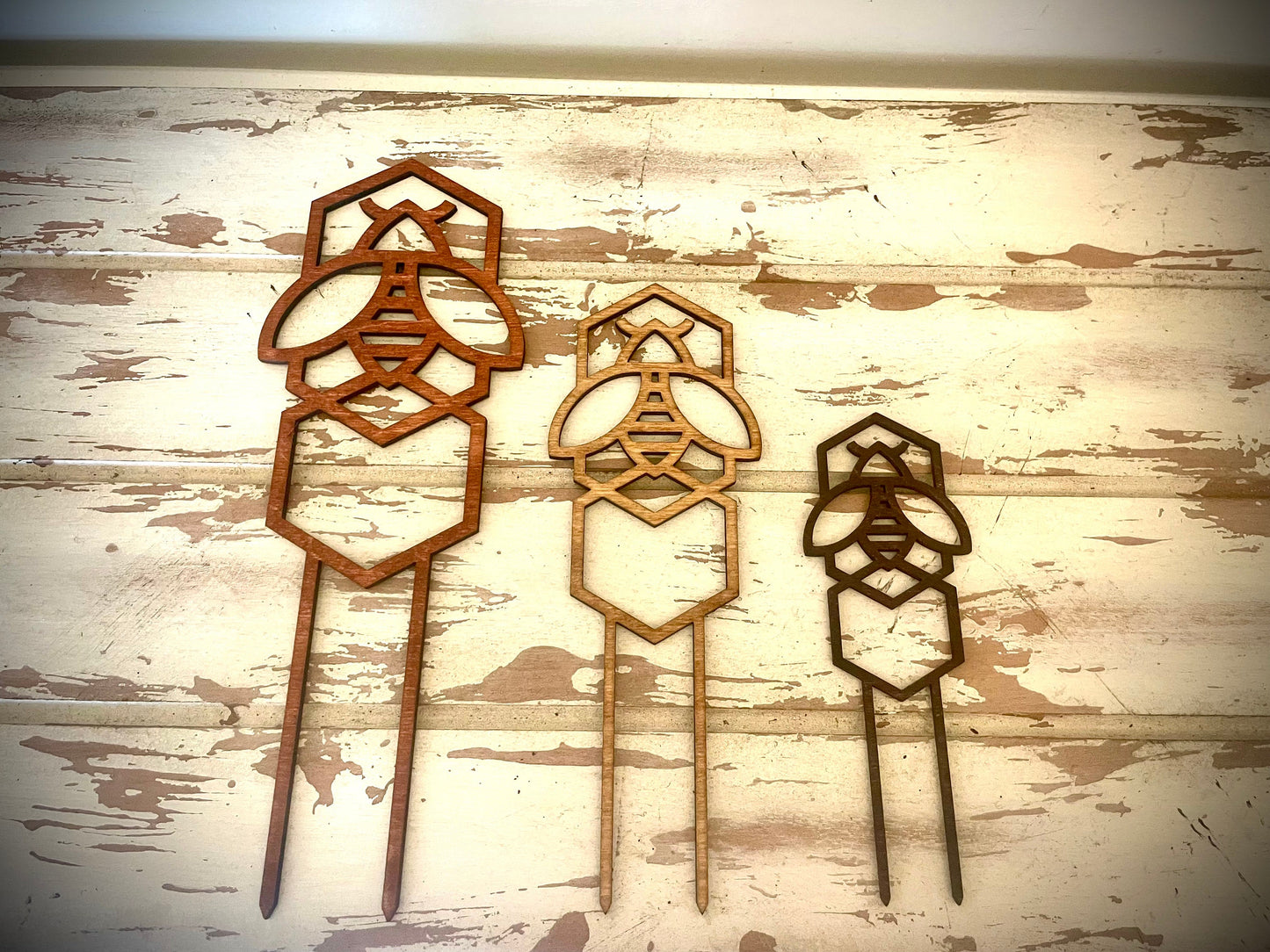 Boho Indoor Plant Trellis | Honeybee & Honeycomb | Multiple Sizes & Finishes | Style A