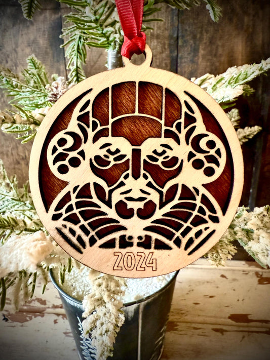 William Shakespeare Personalized 2-Layer Wood Christmas Ornament & Gift Tag | Multiple Finishes | Literary Gift