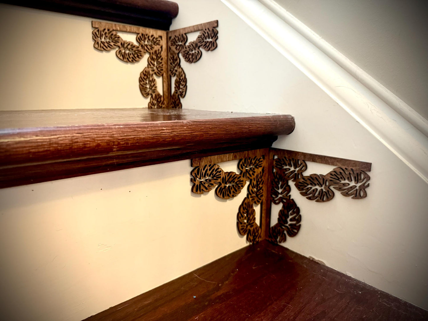 Monstera Leaf Wood Staircase Accents | Set of 4 | Multiple Finishes | Floral Style C