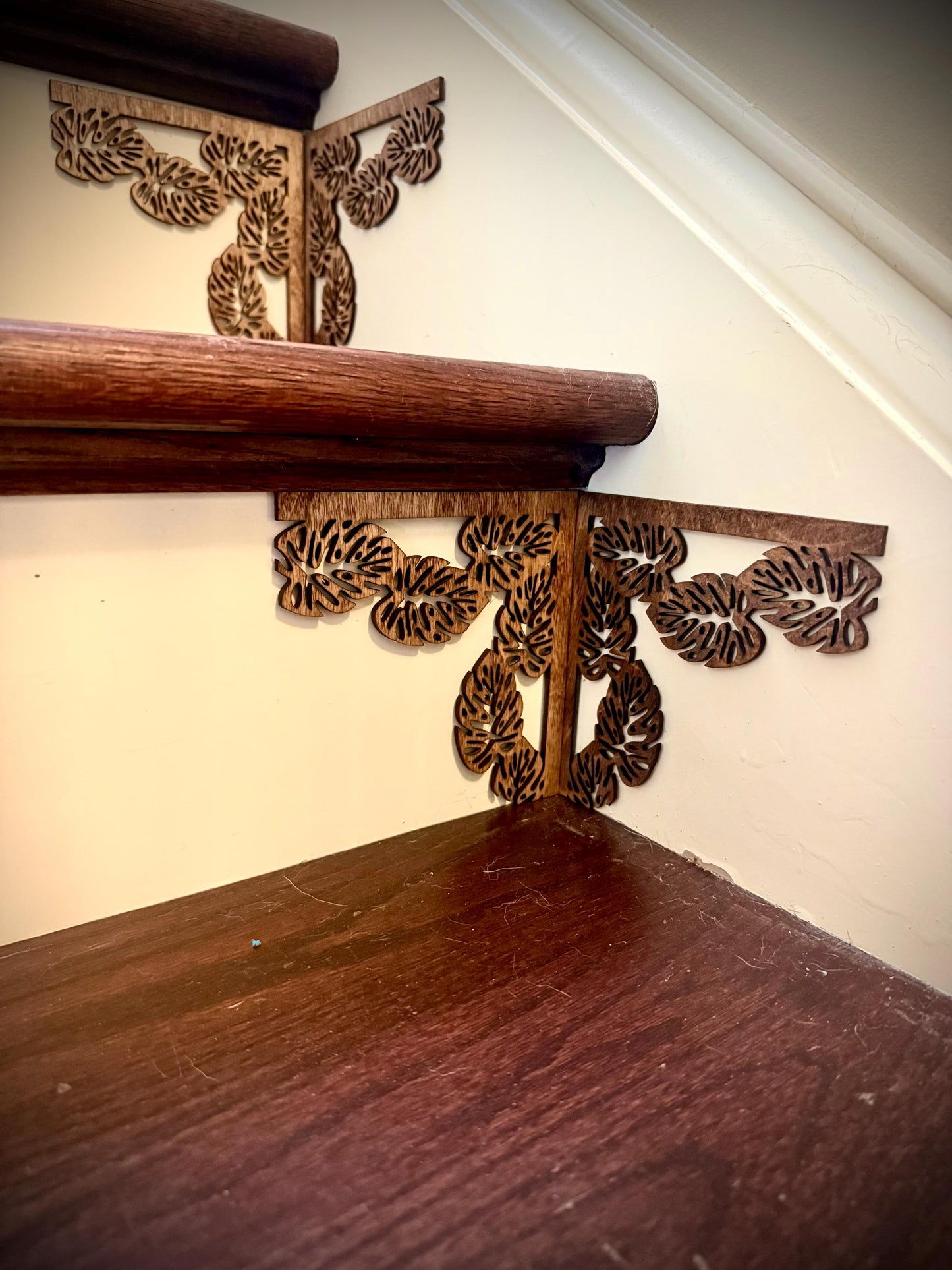 Monstera Leaf Wood Staircase Accents | Set of 4 | Multiple Finishes | Floral Style C