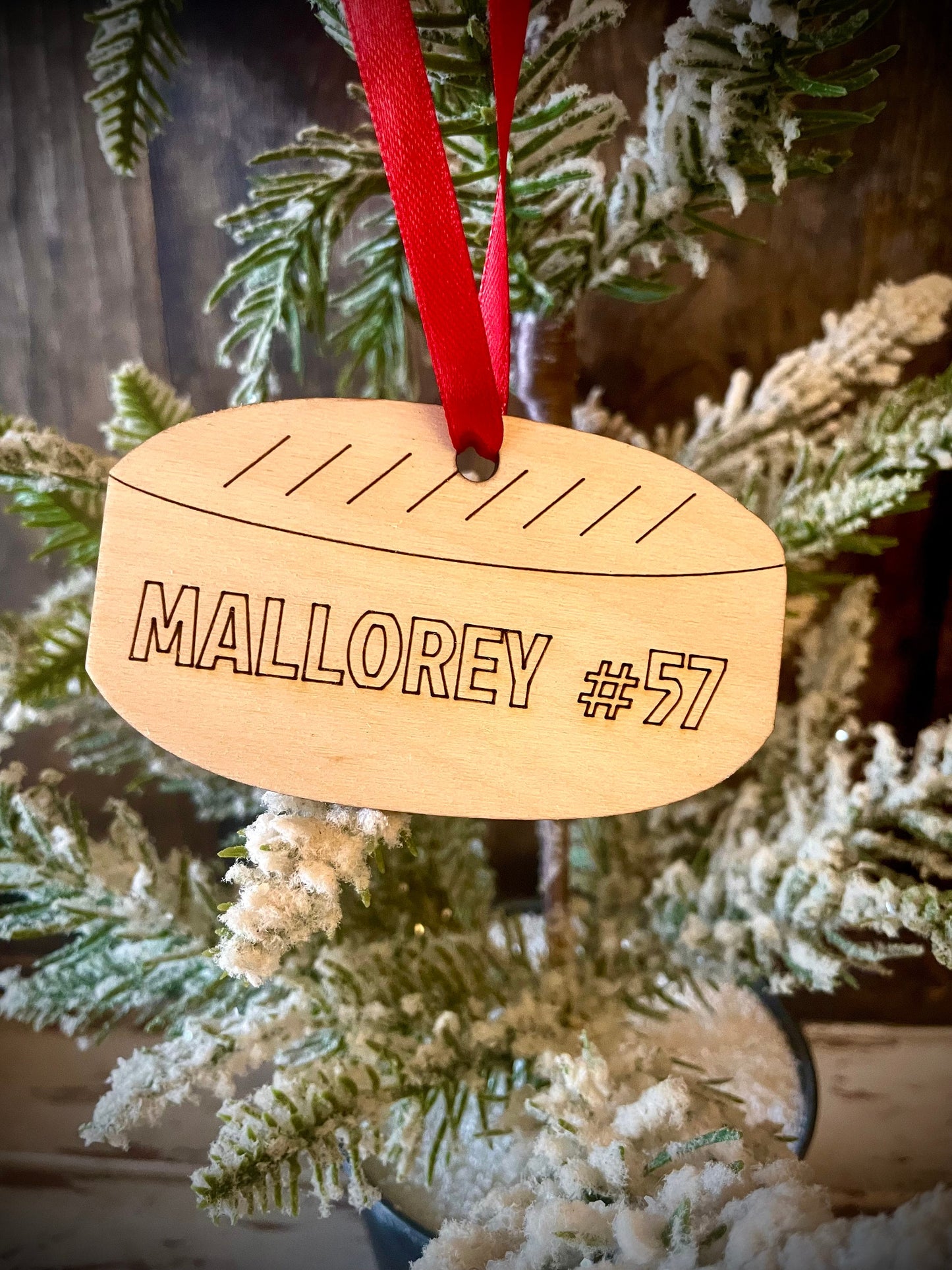 Personalized Hockey Puck Ornament, Hockey Gift Tag - hockey state.  Great hockey gift or coach gift.