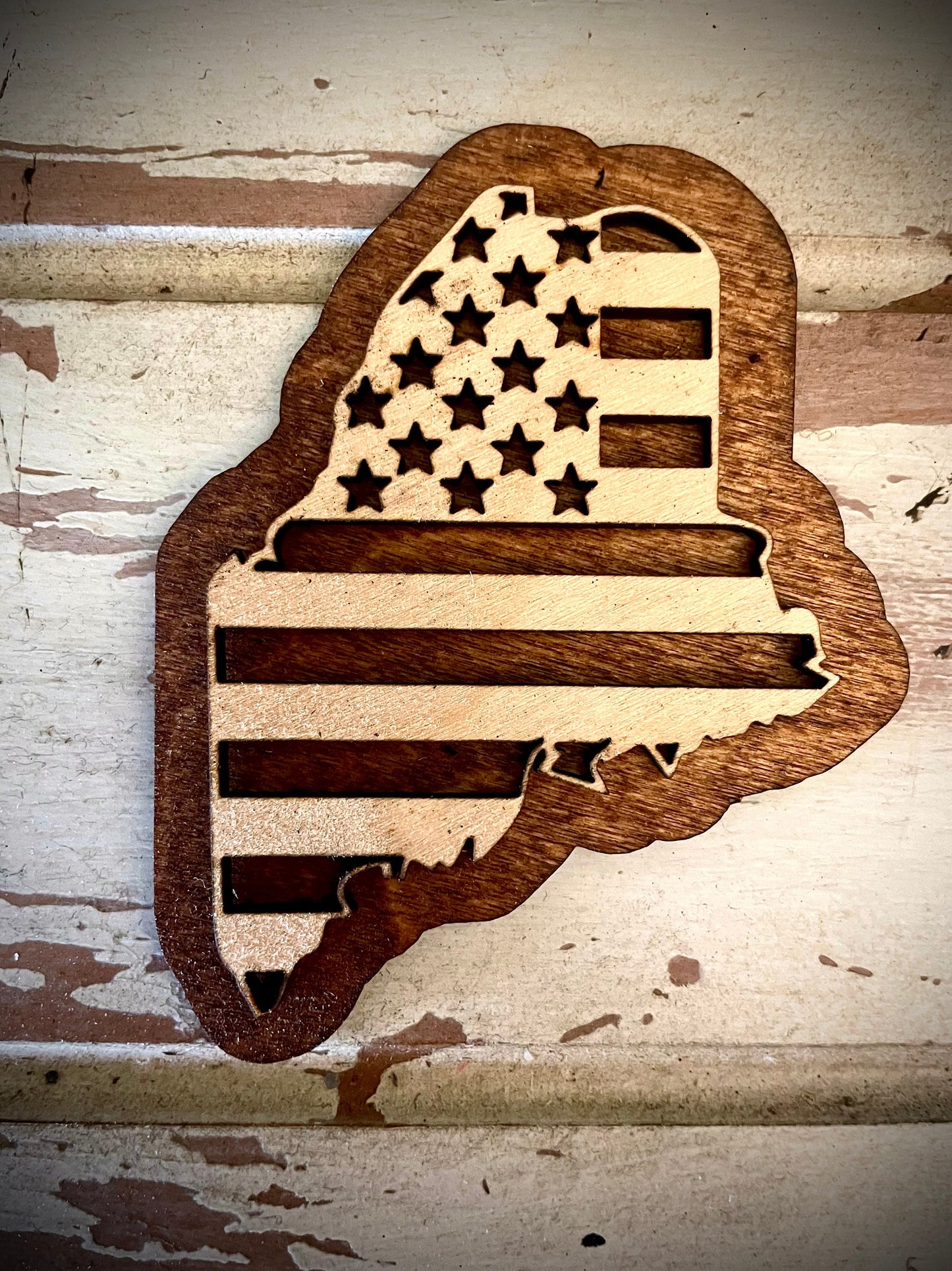 Maine US Flag 2-Layer Wood Refrigerator Magnet | 12 Finishes | Patriotic Gift