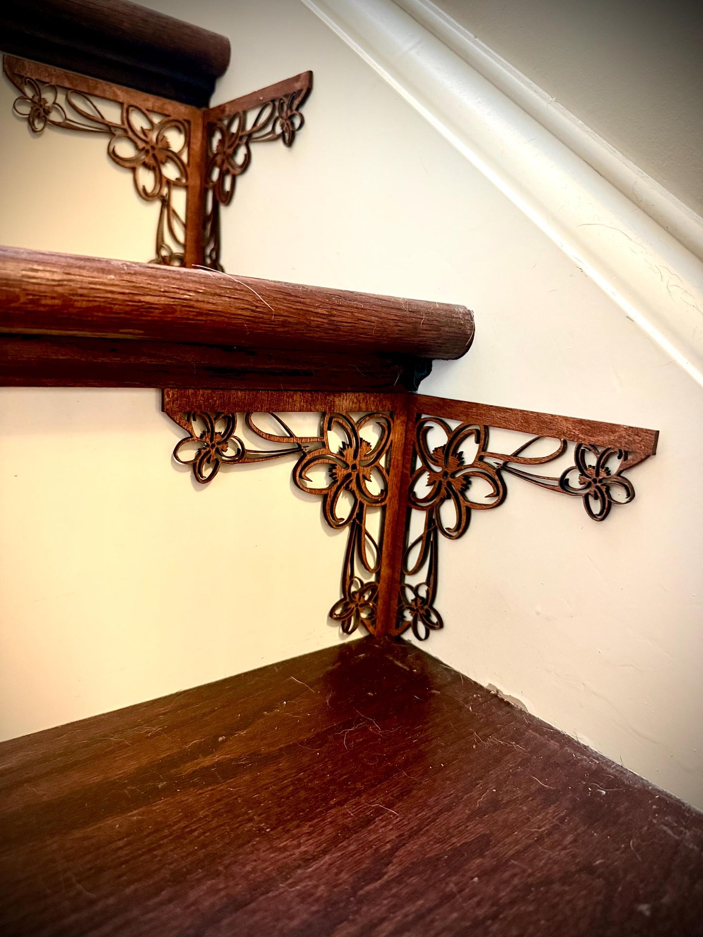 Hawaiian Plumeria Flower Wood Staircase Accents | Set of 4 | Multiple Finishes | Floral Style B