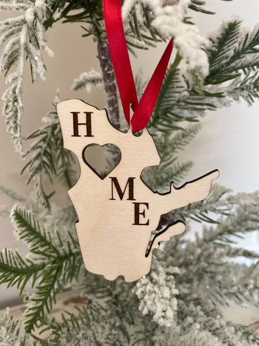 Quebec HOME Wood Ornament & Gift Tag | 12 Finishes | Province Pride Gift