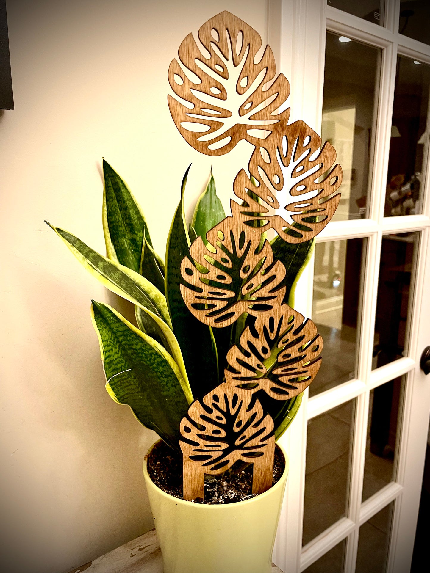 GIANT 18" Boho Indoor Plant Trellis | 5-Leaf Monstera | 12 Finishes | 2 Thicknesses