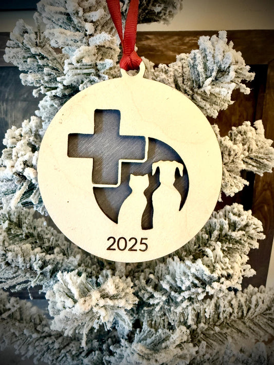 Veterinarian Personalized 2-Layer Wood Christmas Ornament & Gift Tag | Multiple Finishes | Vet Gift